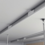 Comment déterminer l'espacement optimal des rails sur un plafond en placo ?